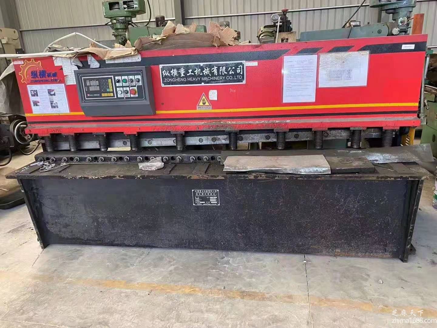 二手縱橫重工QC12Y-4×2500液壓擺式剪板機